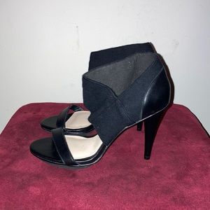 Pelle Moda | Women’s Black Leather and Fabric Sandal | Size 7